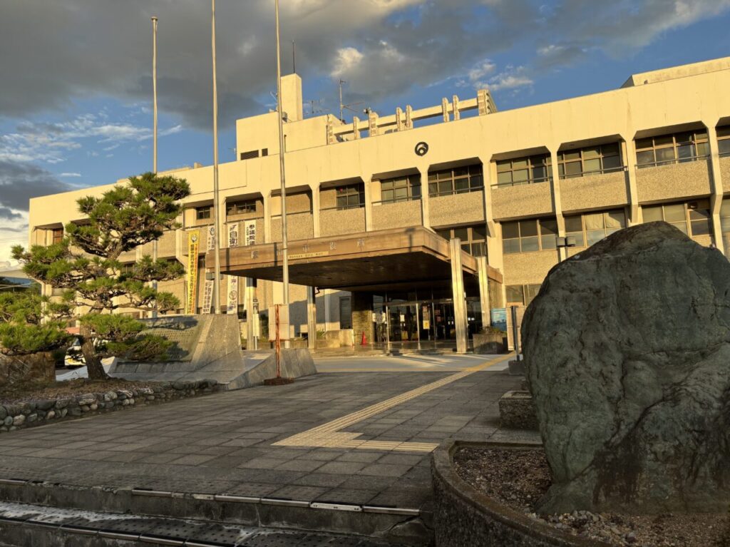 阪南市役所の外観写真